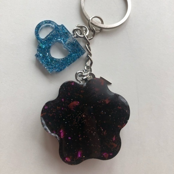 Handmade Black & Green Resin Dog or Cat Paw Print + Blue Coffee Mug Key Chain - Picture 6 of 7